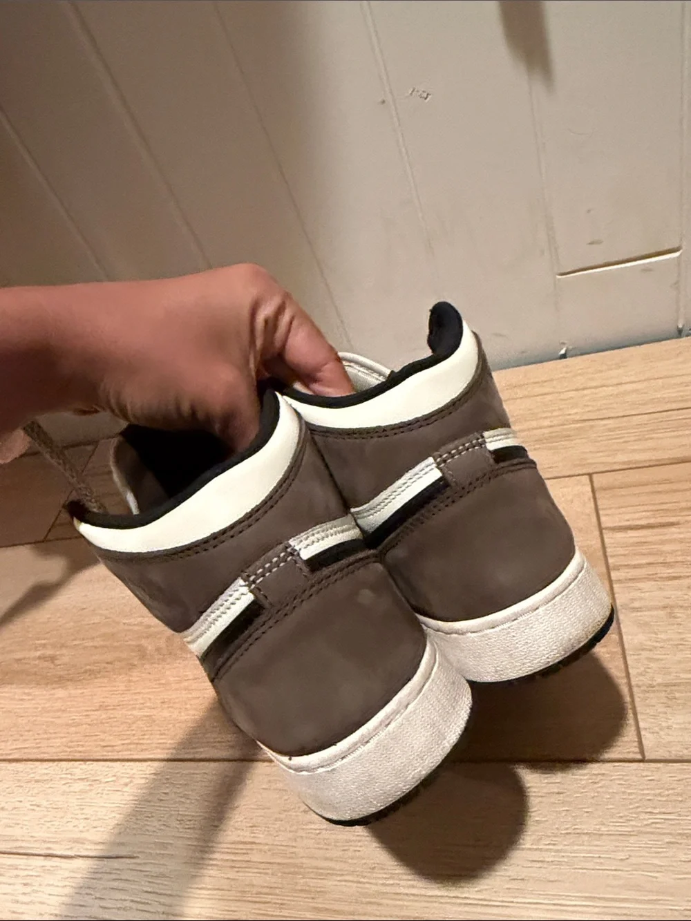 Air Jordan 1 Retro High OG mocha Sneakers